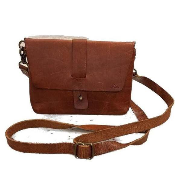 Unknown Handbags - Rustic ‎ Bohemian Brown Leather Crossbody Bag with Adjustable Strap
